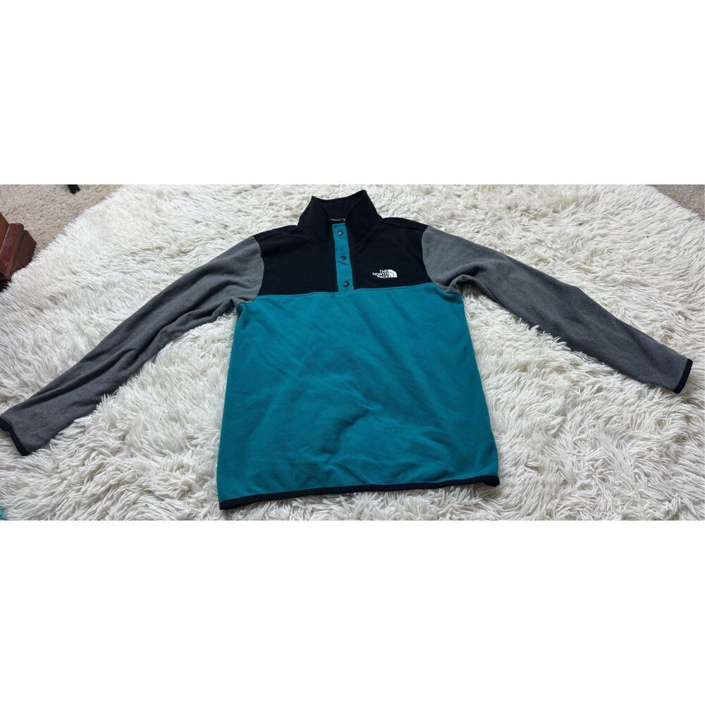 2 piece size Large Boys Sweater Bundle by Hanes and the North Face